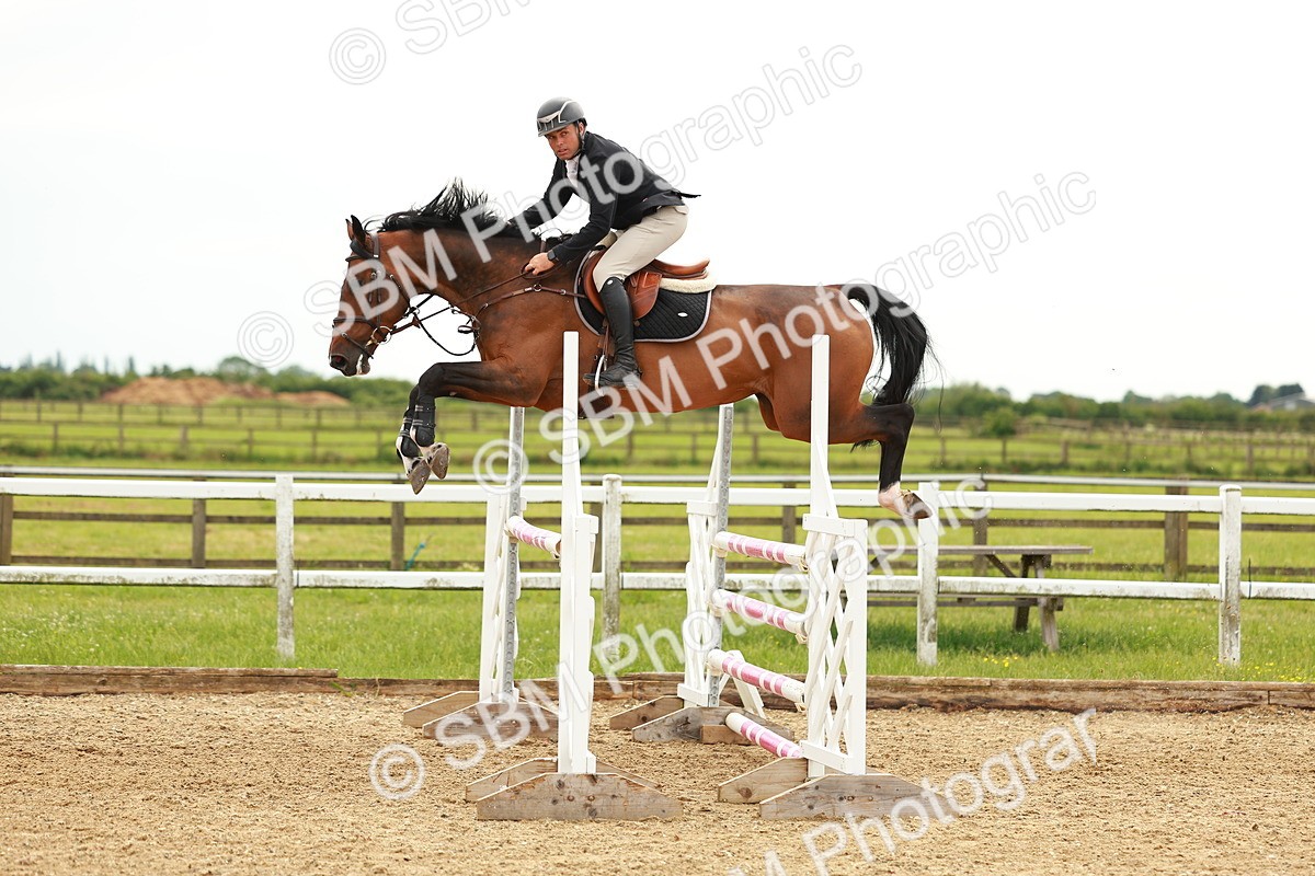 SBM_002155 - Class 4 - Senior Newcomers - 1.10m