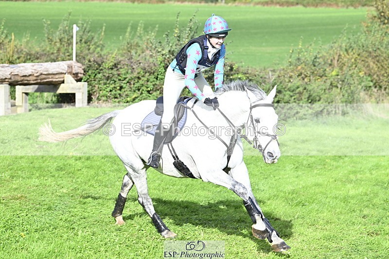 251024A-120700-08900 - B-109-Zoe.Davies