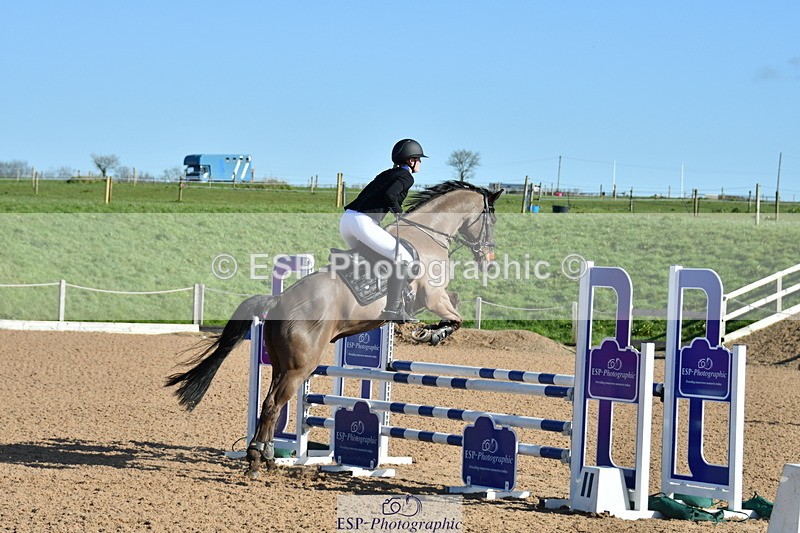 240306A-103207-00148 - Cls 1 British Novice and 90cm Open