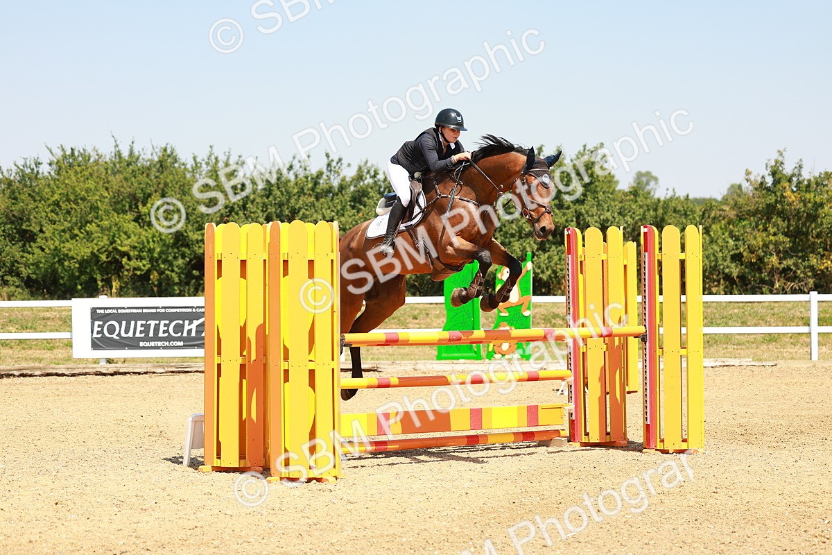 SBM_001647 - Class 4 - Senior Newcomers - 1.10m