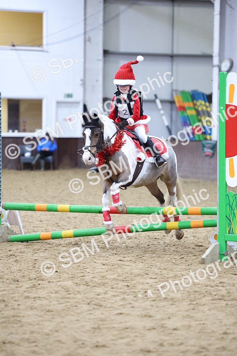 SBM_000352 - Class 2 - Santas Grotto - 50cm