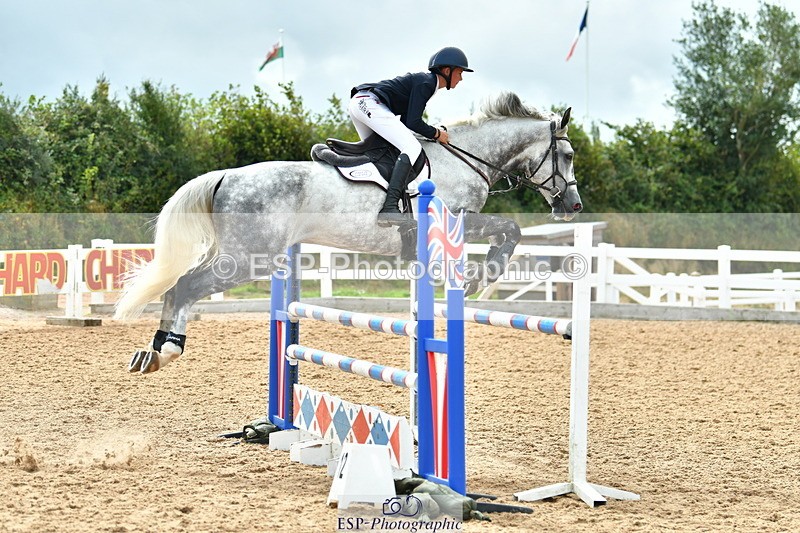 230813A-101011-11358 - Cls 40 A&B Senior Discovery & 1m Open