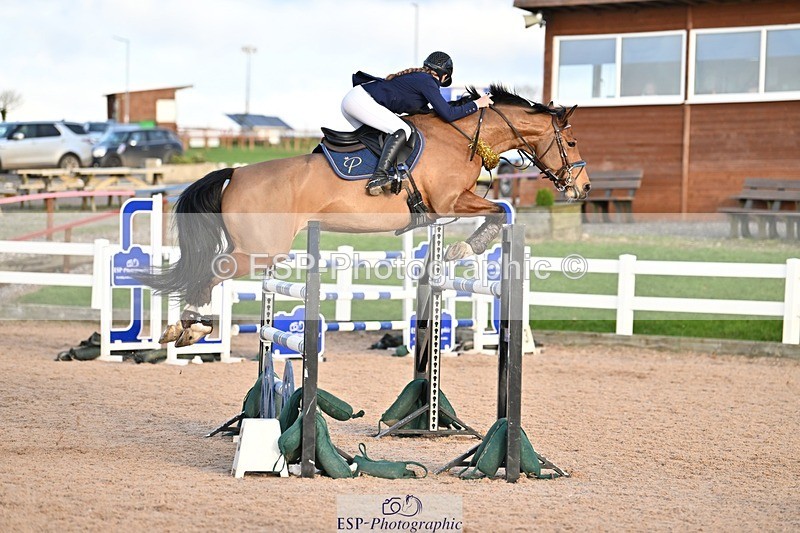 241208-140937-01893 - Cls 22 Foxhunter and 1.20m Open