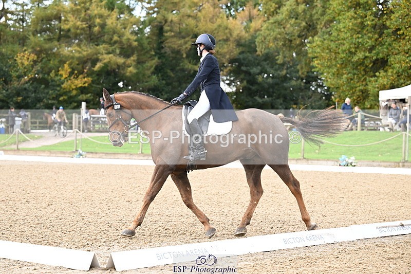 251023A-095044-01336 - B-124-Sophie.Lamb