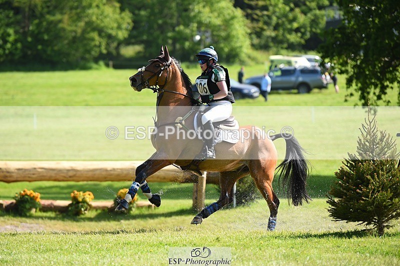 230527-095436-08444 - 206-MEXICAN_WAVE-Daisy_Bathe-XC