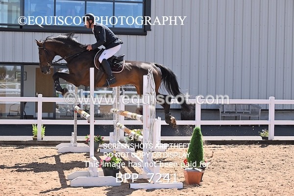 BPP_7241 - CLASS 14 FRI Nupafeeds Senior Dicovery/1m open