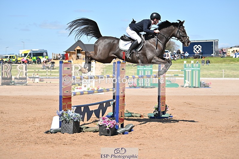 240420A-134307-11448 - Cls 7, 2 Star Medium Tour 1.35m