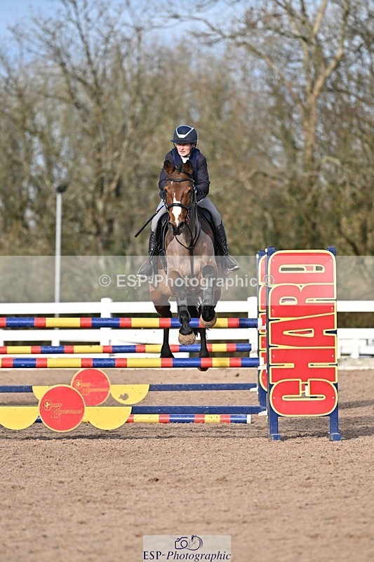 251126-122113-00430 - Cls 4 Newcomers and 1.10m