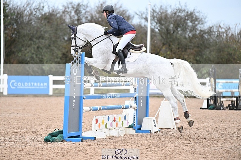 241206-135541-01022 - Cls 6 Foxhunter and 1.20m Open
