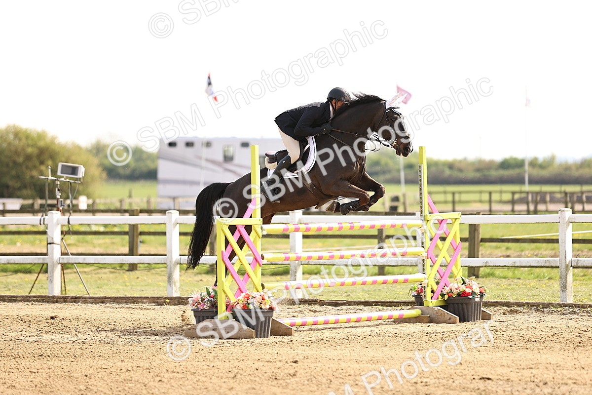  - Class 13 - Senior Foxhunter - 1.20m