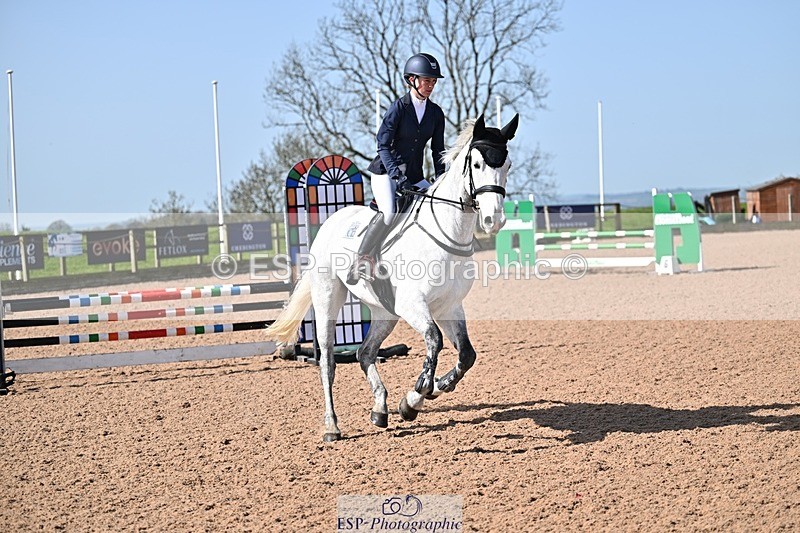260408-105925-00286 - Cls 2 British Novice and 90cm