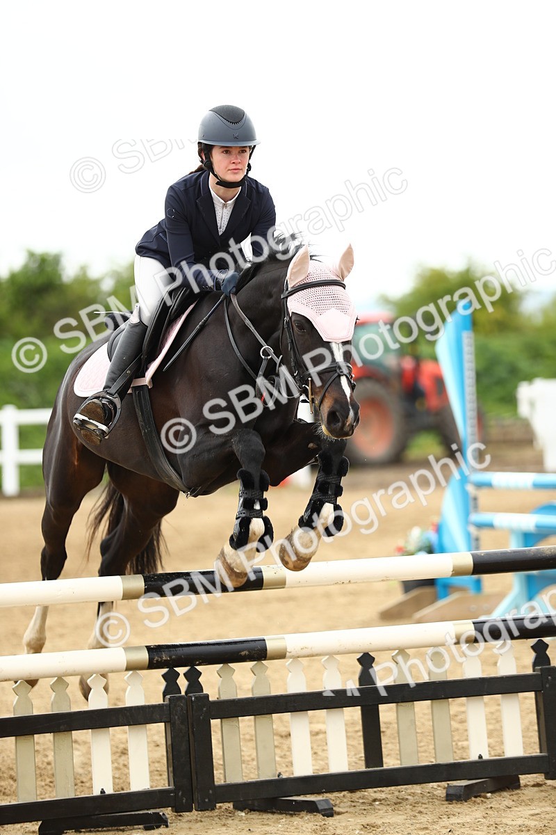 SBM_000451 - Class 2 - Senior British Novice 90cm