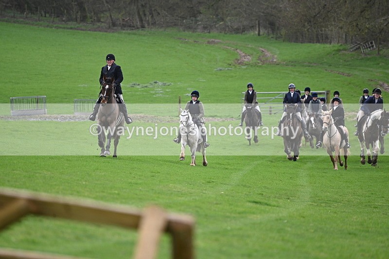 WJ6_9092 - Line Three