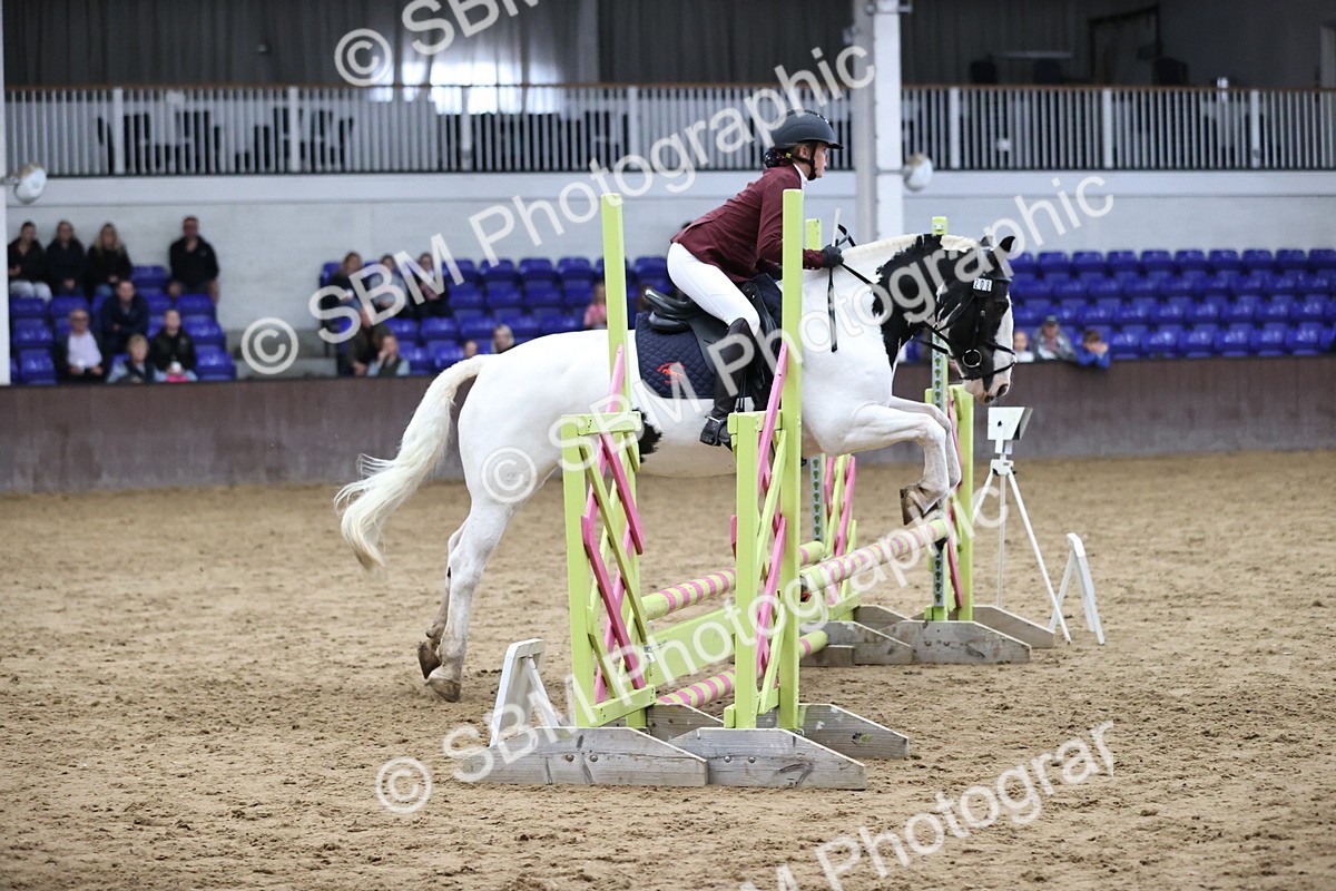 SBM_001499 - Class 5 - Henlow Veterinary Hospital 70cm