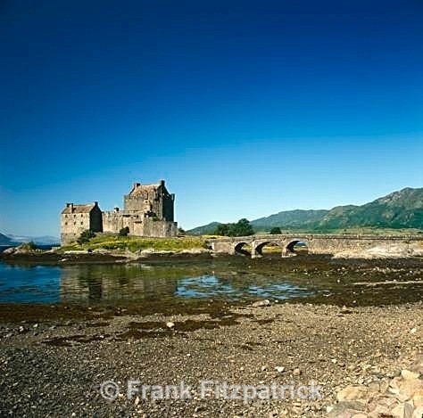 Eilean Donan castle, Wester Ross, Highland. - Scotlands Castles
