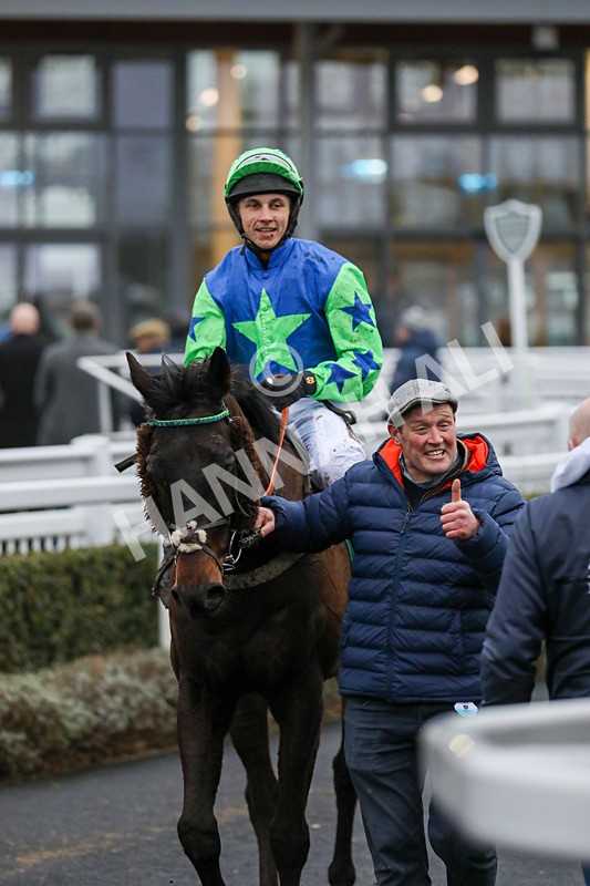 110124-Race 6-Shantou Moon-5434 - Race 6