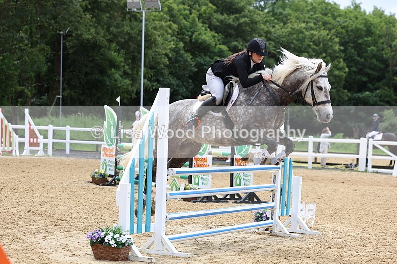 3E7A6105 - Class 4: Senior British Novice/90cm open