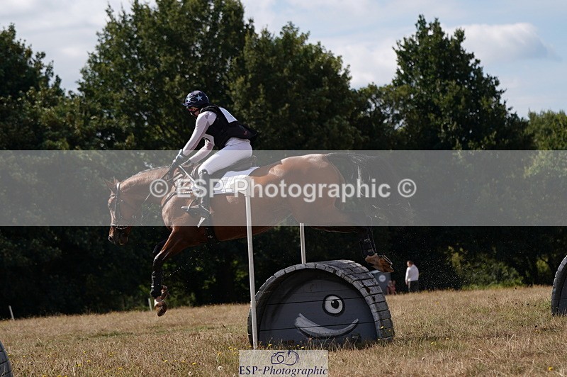 250802A-104020-01489 - B-058-Fern.Hordern-SHES.ALL.THAT