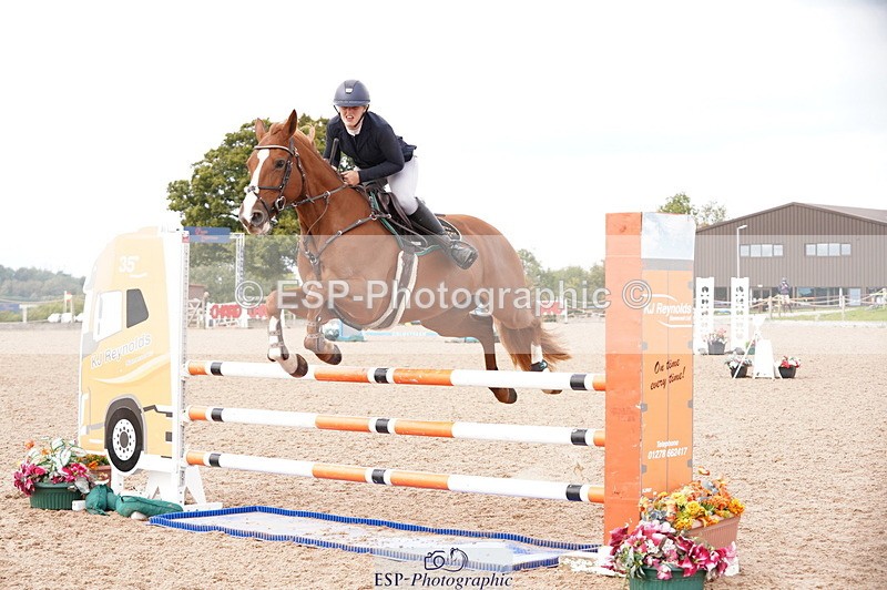 241004A-140330-00731 - Fri 03 Snr Newc & 1.10m Open