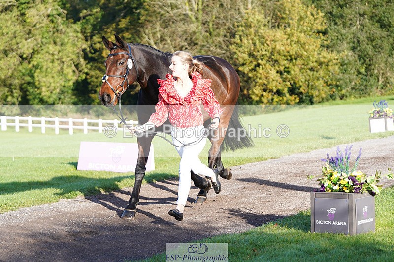 241026-100742-11630 - 018-Alice.Robinson-DERRYS.DIAMOND.CAVALIER