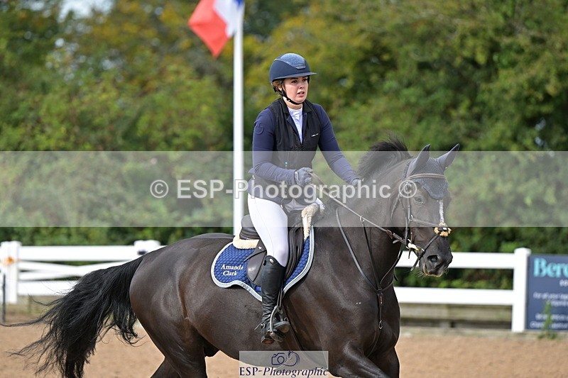 240912A-100833-00917 - Cls 8 Snr British Novice and 90cm Open