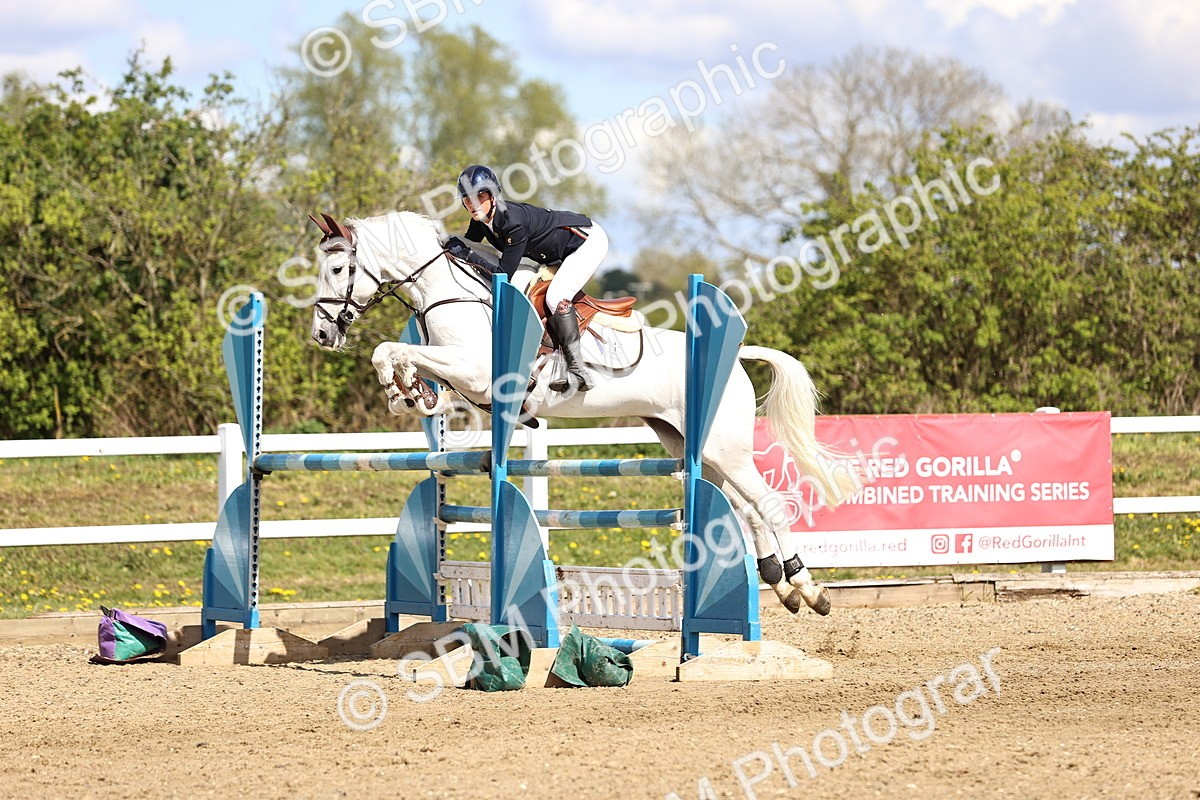 SBM_004282 - Class 17 - Senior Newcomers - 1.10m