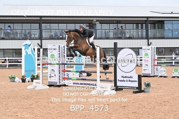 BPP_4573 - CLASS 5 WED Redpost Equestrian Senior Foxhunter/1.20m Open