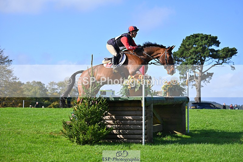 241025-115122-06778 - 057-Louisa.Lockwood-KILCANNON.OREO