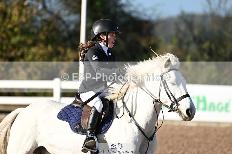 241026A-104841-00199 - SAT Cls 5 Pony British Novice and 80cm