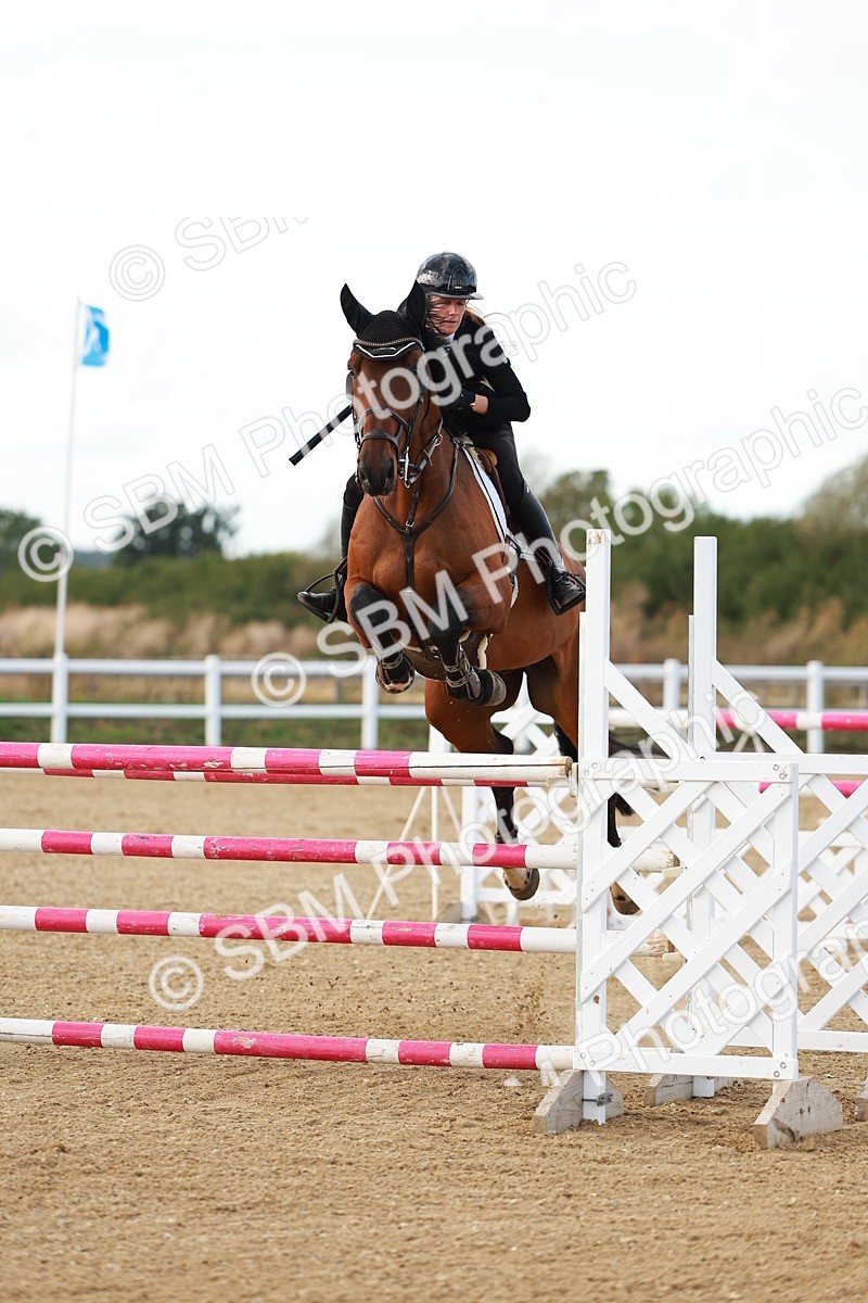 SBM_002122 - Class 5 - Senior Foxhunter - 1.20m