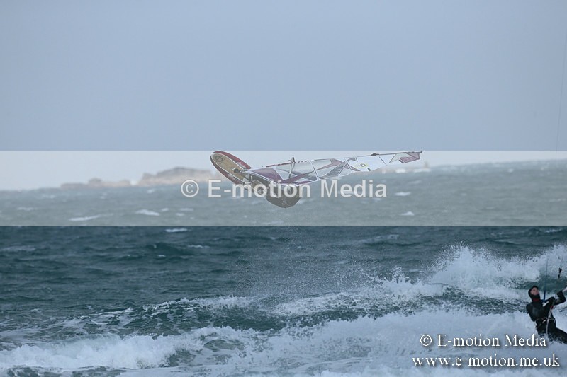 WS 020413-206 - Windsurfing