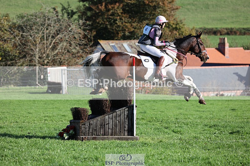 241025-104920-06346 - 004-Claire.Deuten-FOXRIDGE.HIGH.JINX