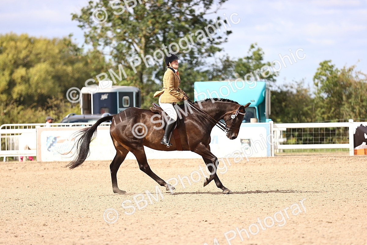 SBM_12932 - Class 410 - Grassroots Ridden - Horse