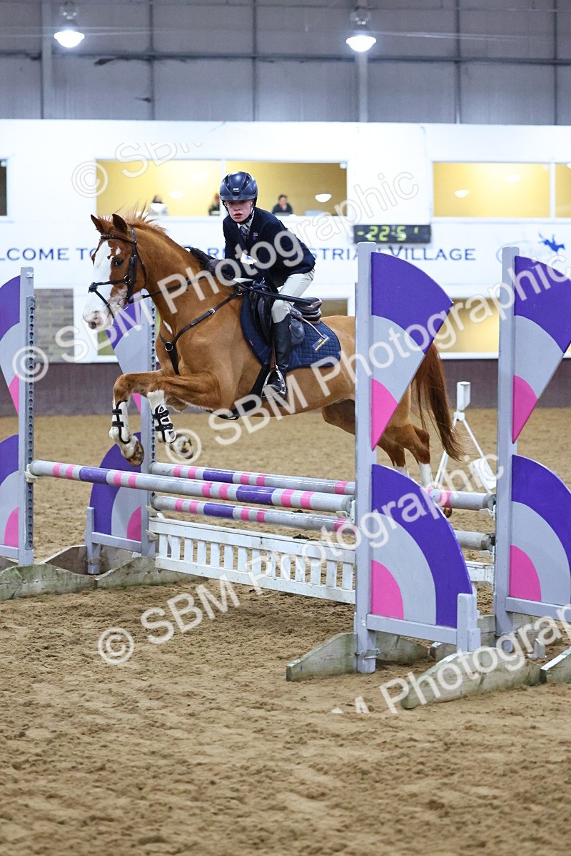 SBM_002692 - Class 6 - Holly & Ivy Stakes - 90cm