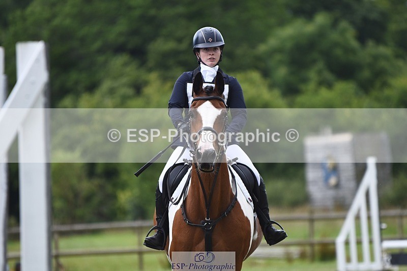 240630-130938-01271 - 809-Ella_Gilber-Coded_Country_Eva