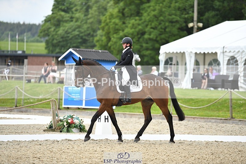 230525-124041-02006 - 110-SAM-Zoe_Boyles-WEDTrotUp+DR