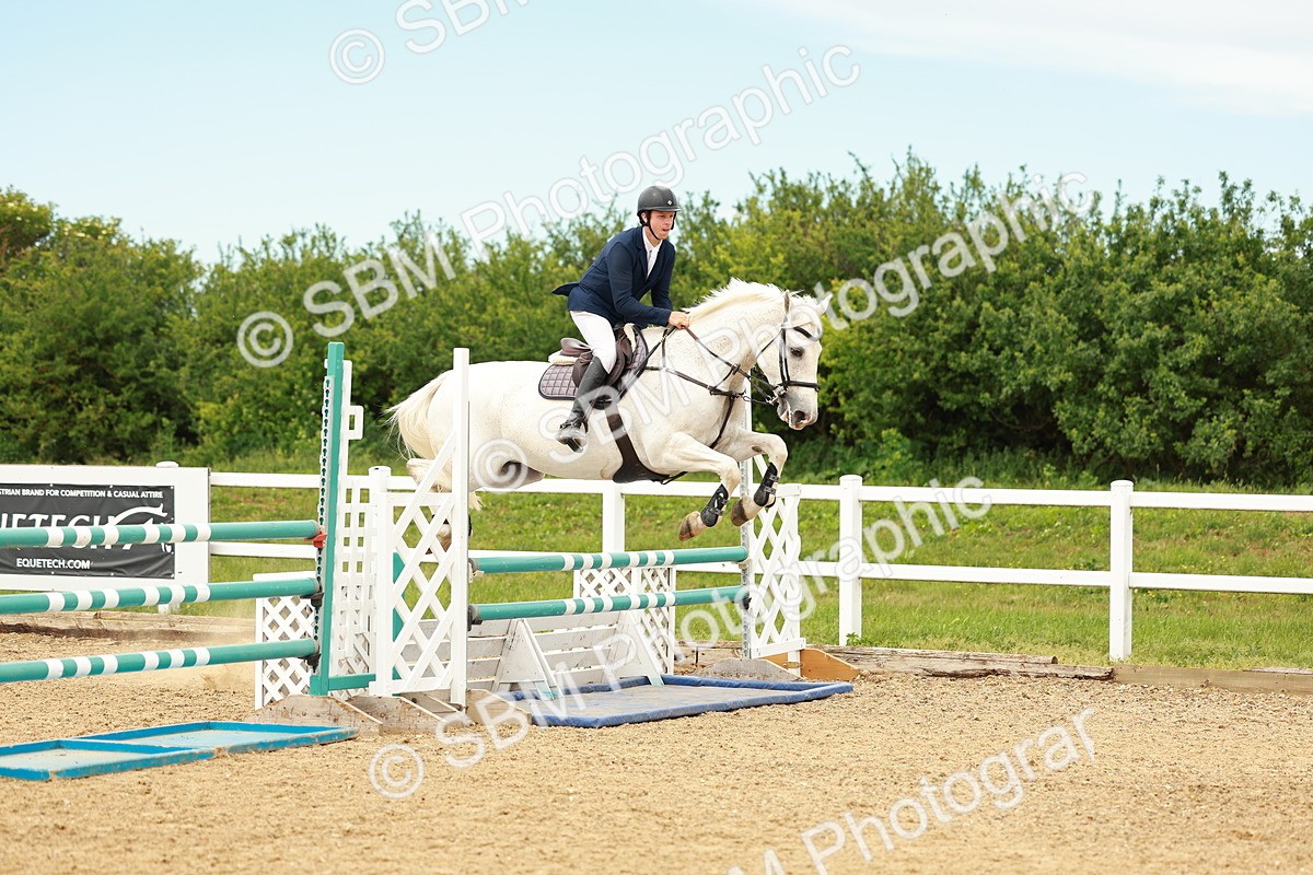 SBM_002091 - Class 4 - Senior Newcomers - 1.10m