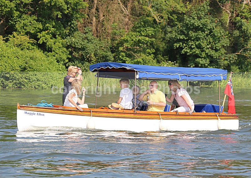 130706 MAGGIE ELLEN WT7A2348 - HENLEY ROYAL REGATTA - Saturday 6th July 2013