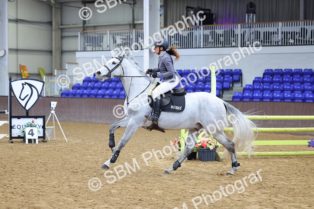 SBM_009582 - Class 20 - Senior British Novice/ 90cm Open - First Round (0.90m)