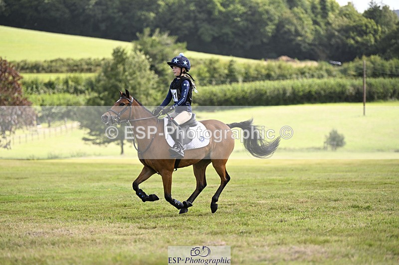 240825X-100613-31267 - 70cm XC 10.00 to 11.00