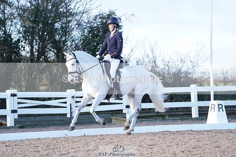 241214-145720-02063 - 111-Anya.Hitt-Cnoc.an.Noinin.Clover