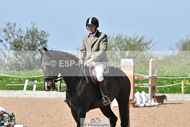 240509A-110620-01038 - Cls 9 Snr 1.20m Open