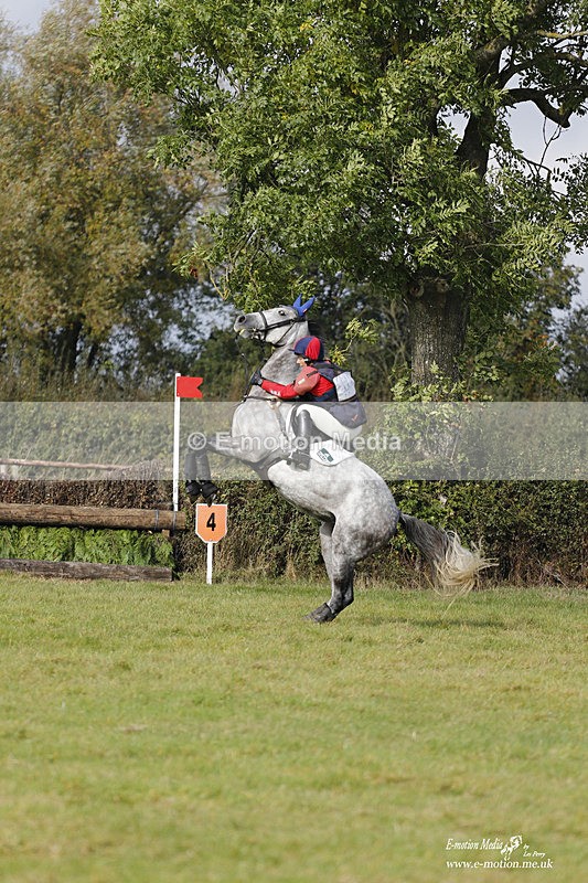  WWHT 171021 2976 - Intermediate (0.90m)  17/10/21