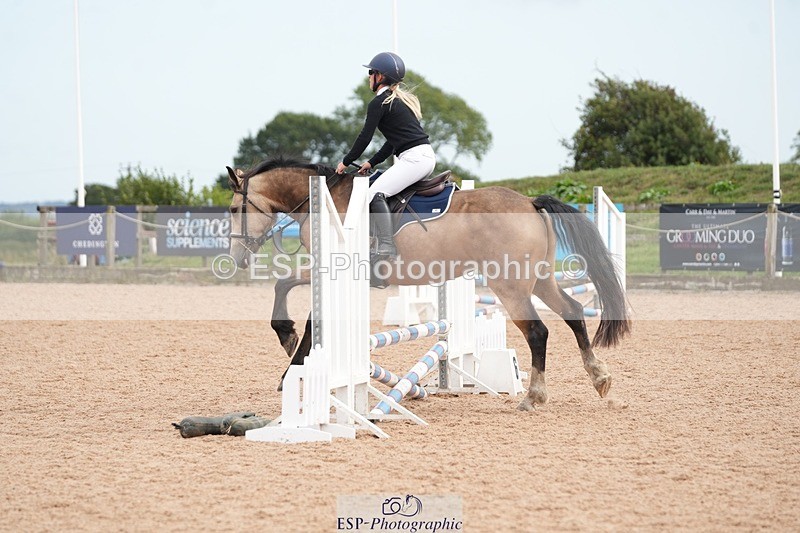 260901-152426-00071 - 60cm Classes