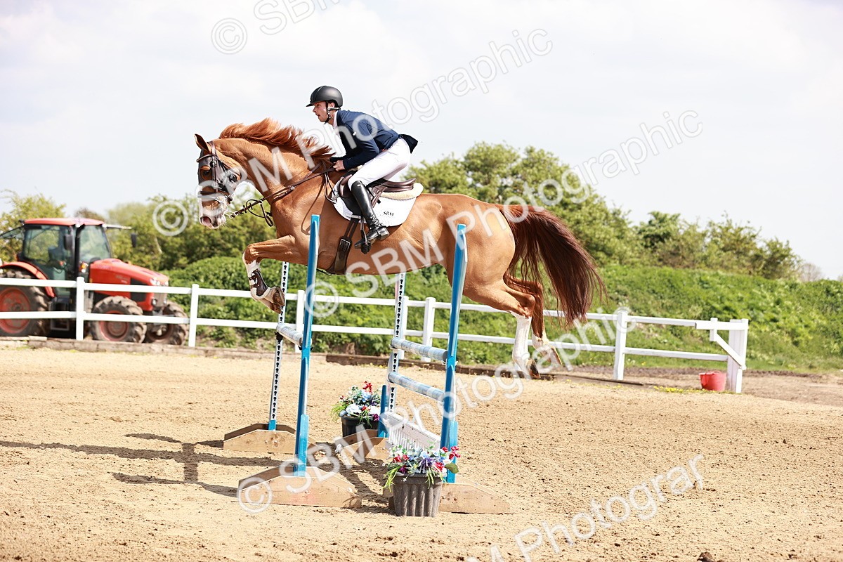  - Class 24 - Senior Newcomers - 1.10m