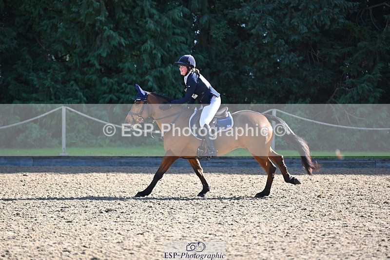 241027-110138-16572 - 373-Isabelle.Thwaite-BEACH.LADY
