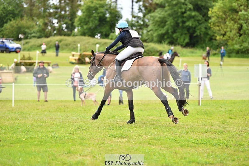 240526-115112-21016 - 428-COOLEY_SNAPCHAT-Selina_Milnes