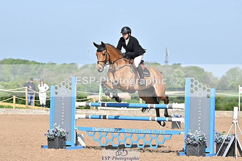 240509A-093152-00584 - Cls 8 Foxhunter