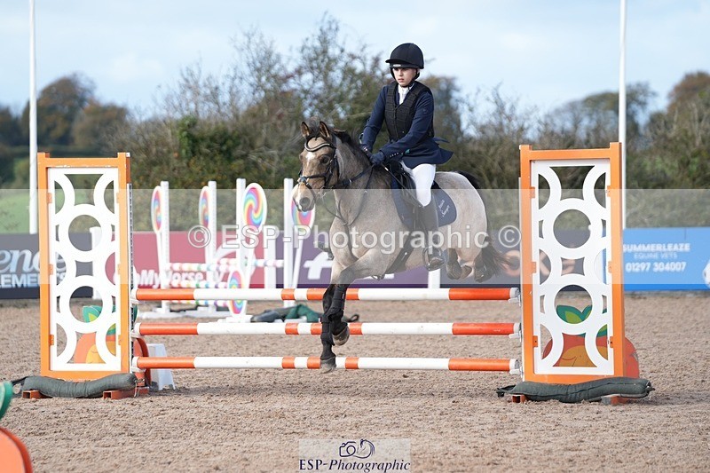 251025-125405-00419 - Cls 9 Pony Winter Discovery and 90cm