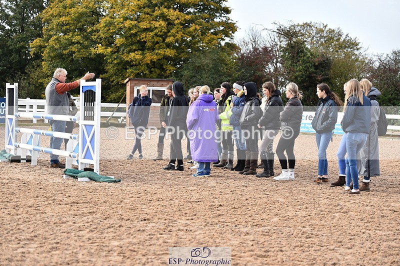 231101A-112342-00092 - Cls 3 Newcomers & 1.10m Open